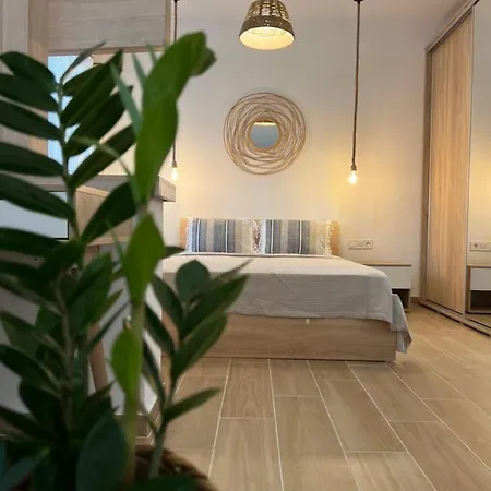 Calm Joy & J - Jay * Hermópolis