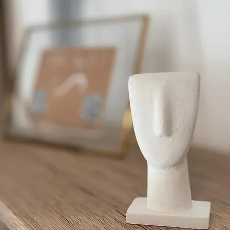 Calm Joy & J - Jay * Hermópolis