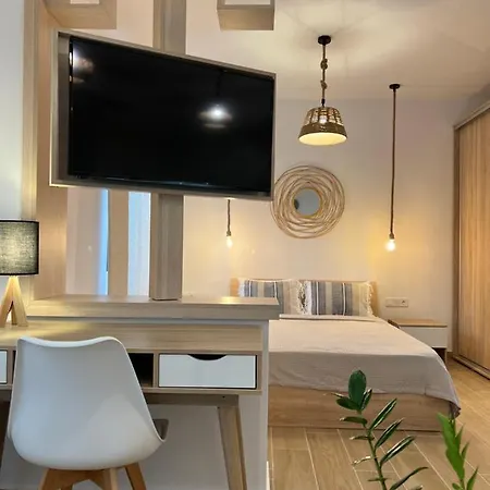 Calm Joy & J - Jay Apartment Ermoupoli