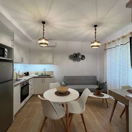 Calm Joy & J - Jay Apartment Ermoupoli