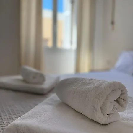 Calm Joy & J - Jay Apartment Ermoupoli